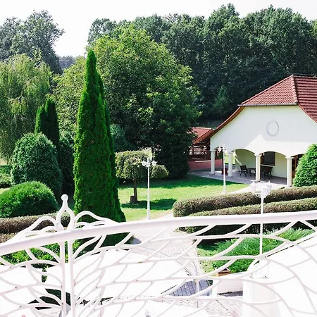 Aparthotel Panorama Ueduelohaz *